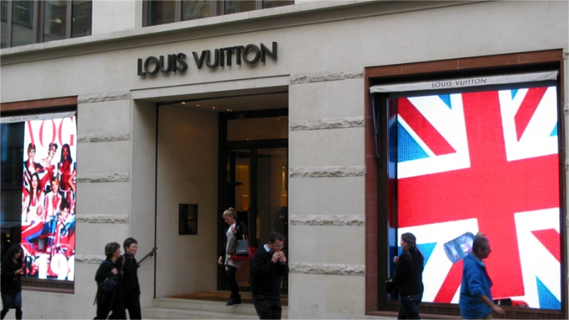 Louis Vuitton Boutique Commercial Advertising LED Display